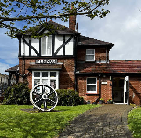 mmitp2.jpg Open door