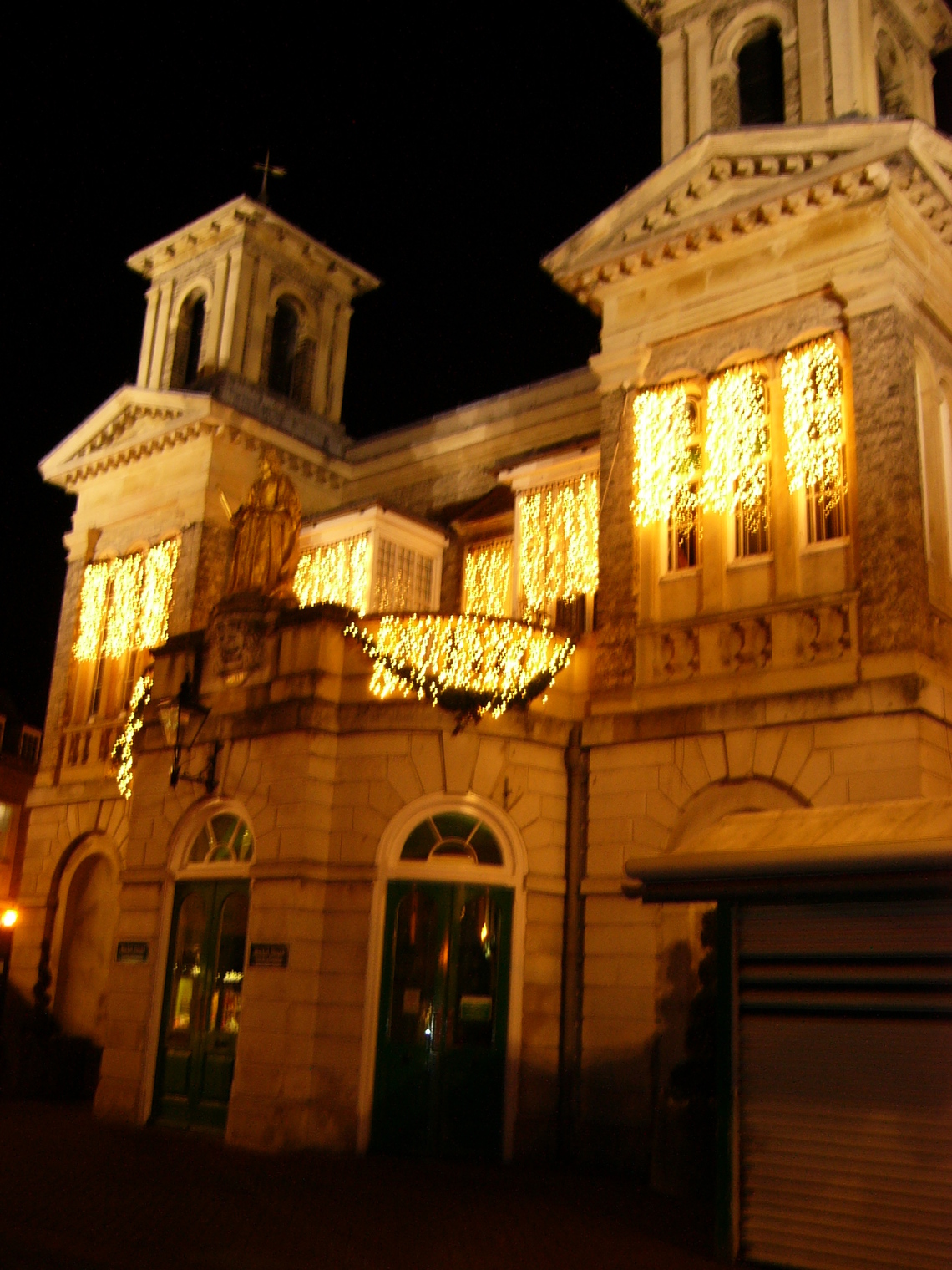 Market House at night